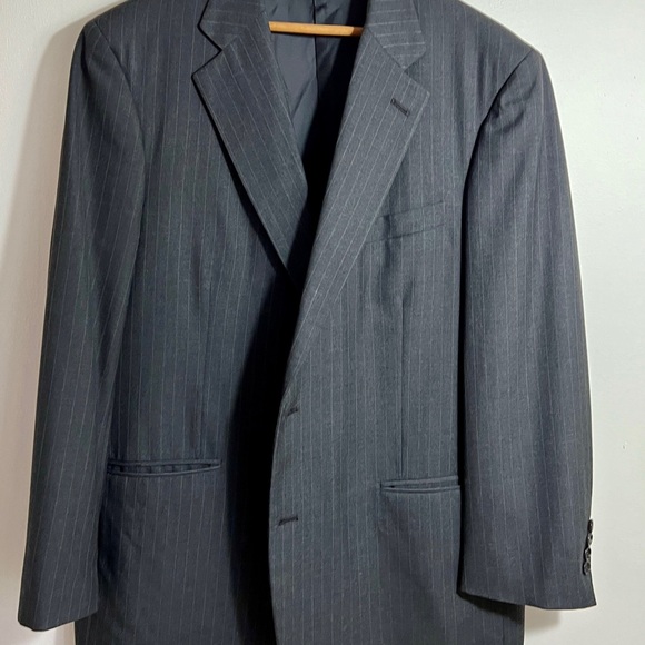 Brooks brothers grey and white pinstriped man’s suit, 100% wool, 43reg, 38 w - Picture 1 of 14